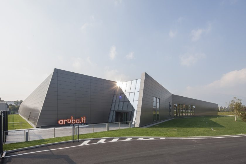 Hyper Cloud Data Center DCNN