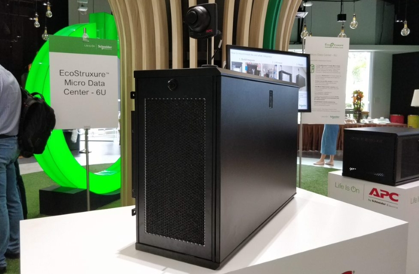 Mikrodatové centrum pro podporu edge serverů